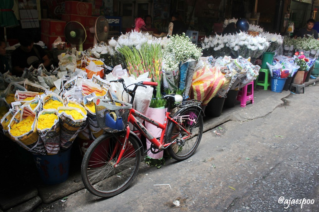 Travel Journal: Pak Khlong Talat Flower Market in Bangkok, Thailand